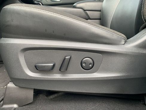 Used 2022 Nissan Pathfinder SL image 14