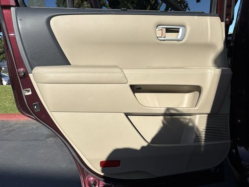 Used 2015 Honda Pilot Touring image 42