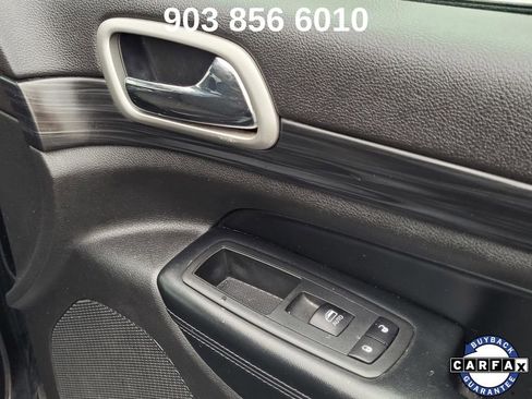 Used 2020 Jeep Grand Cherokee Laredo image 24