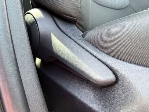 Used 2025 Toyota RAV4 XLE image 26