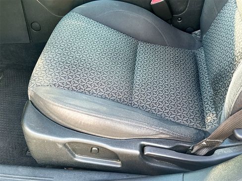 Used 2009 Pontiac G6 Sedan w/ Sport Package 2 image 9