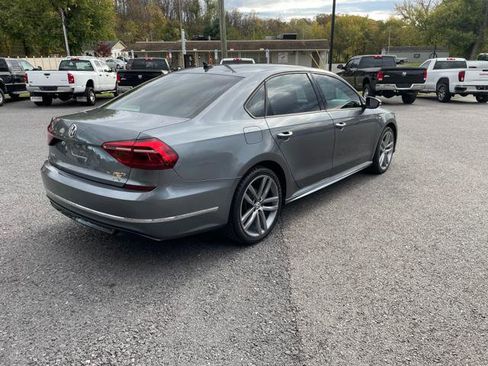 Used 2018 Volkswagen Passat 2.0T R-Line image 7