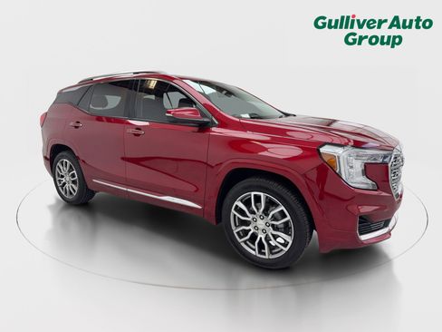 Used 2023 GMC Terrain Denali w/ Denali Premium Package image 12