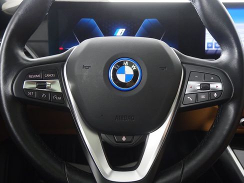Used 2023 BMW i4 eDrive35 w/ Premium Package RWD image 18