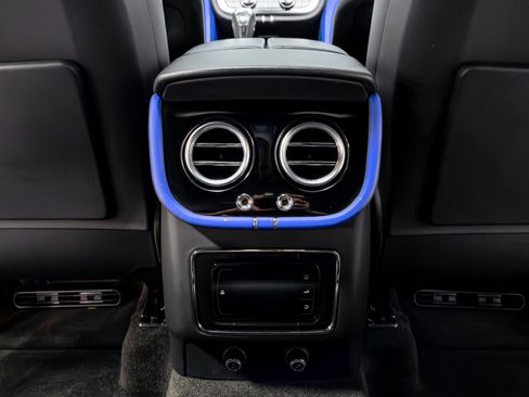 Used 2020 Bentley Bentayga Design Series image 27