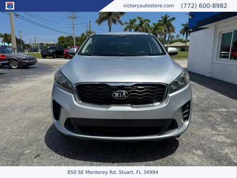 Used 2019 Kia Sorento FWD image 2