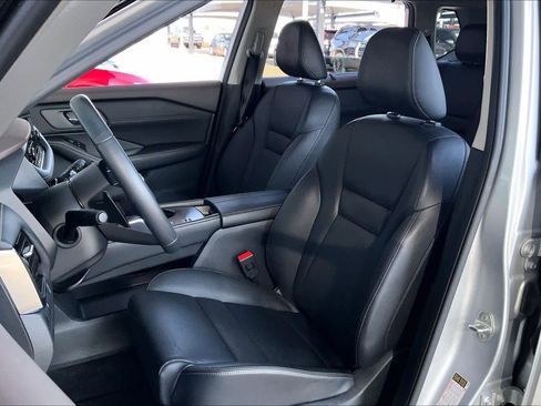 Certified 2023 Nissan Rogue SL w/ SL Premium Package image 6