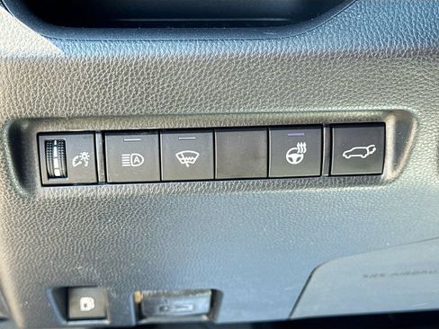Used 2021 Toyota RAV4 XLE Premium AWD/4WD image 12