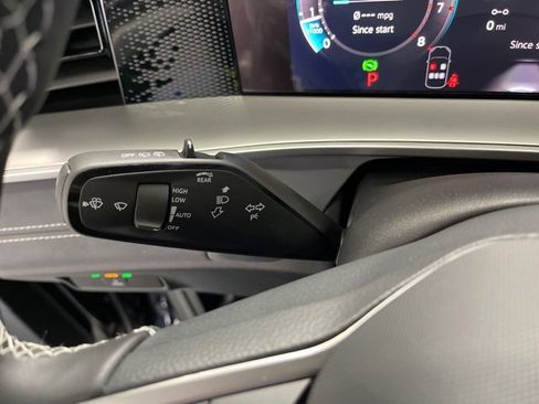 New 2026 Volkswagen Tiguan SE image 19