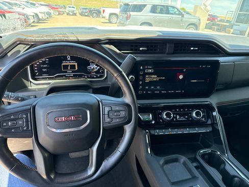 Used 2024 GMC Sierra 2500 AT4 w/ AT4 Premium Plus Package AWD/4WD image 27