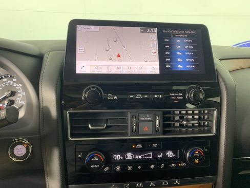 Used 2021 Nissan Armada SL w/ Captain's Chairs Package image 27