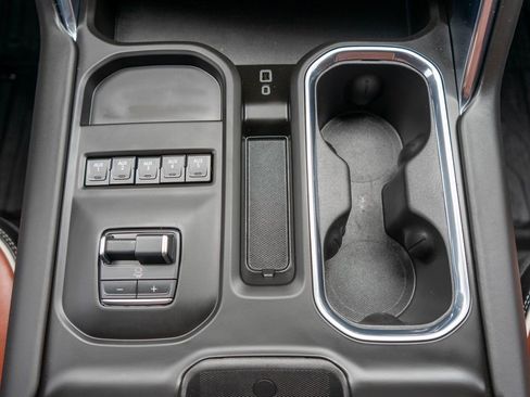 Used 2025 GMC Sierra 2500 Denali Ultimate AWD/4WD image 30
