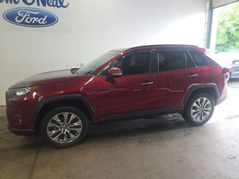 Used 2021 Toyota RAV4 Limited AWD/4WD image 31