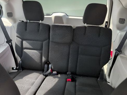 Used 2020 Dodge Grand Caravan SE w/ UConnect Hands-Free Group FWD image 16