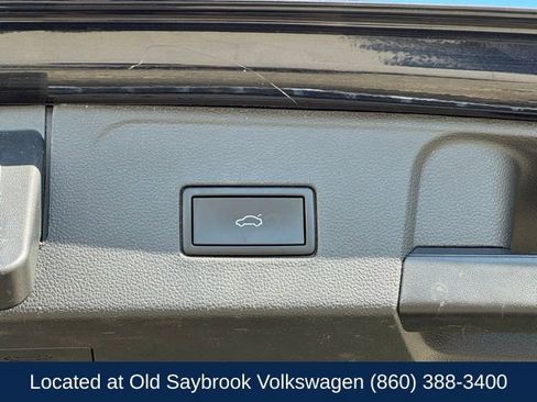 Used 2021 Volkswagen Atlas SEL R-Line image 22