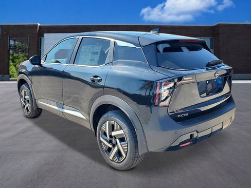 New 2026 Nissan Kicks SV FWD image 4