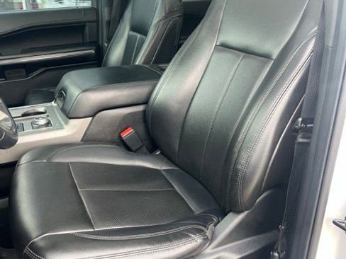 Used 2021 Ford Expedition XLT image 13