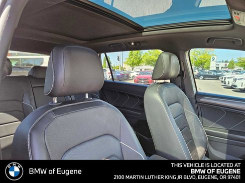 Used 2022 Volkswagen Tiguan SEL R-Line AWD/4WD image 13