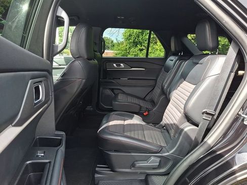 Used 2025 Ford Explorer ST-Line AWD/4WD image 10