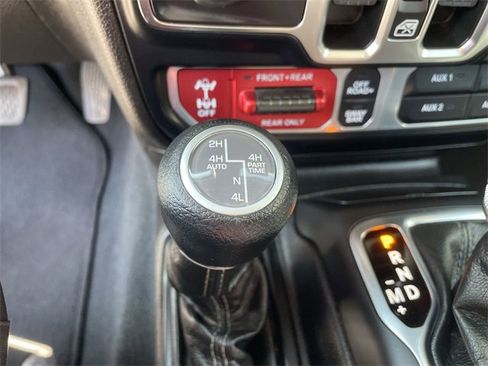 Used 2024 Jeep Wrangler Unlimited Rubicon 4xe image 16