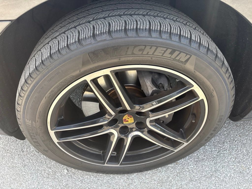 Used 2021 Porsche Macan AWD/4WD image 8