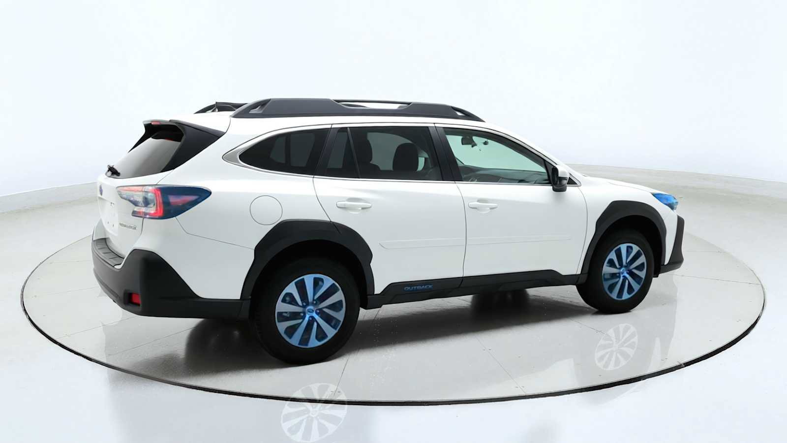 Certified 2025 Subaru Outback Premium AWD/4WD image 11