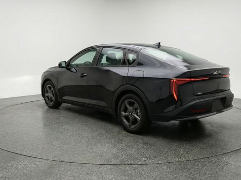 Used 2025 Kia K4 FWD image 6