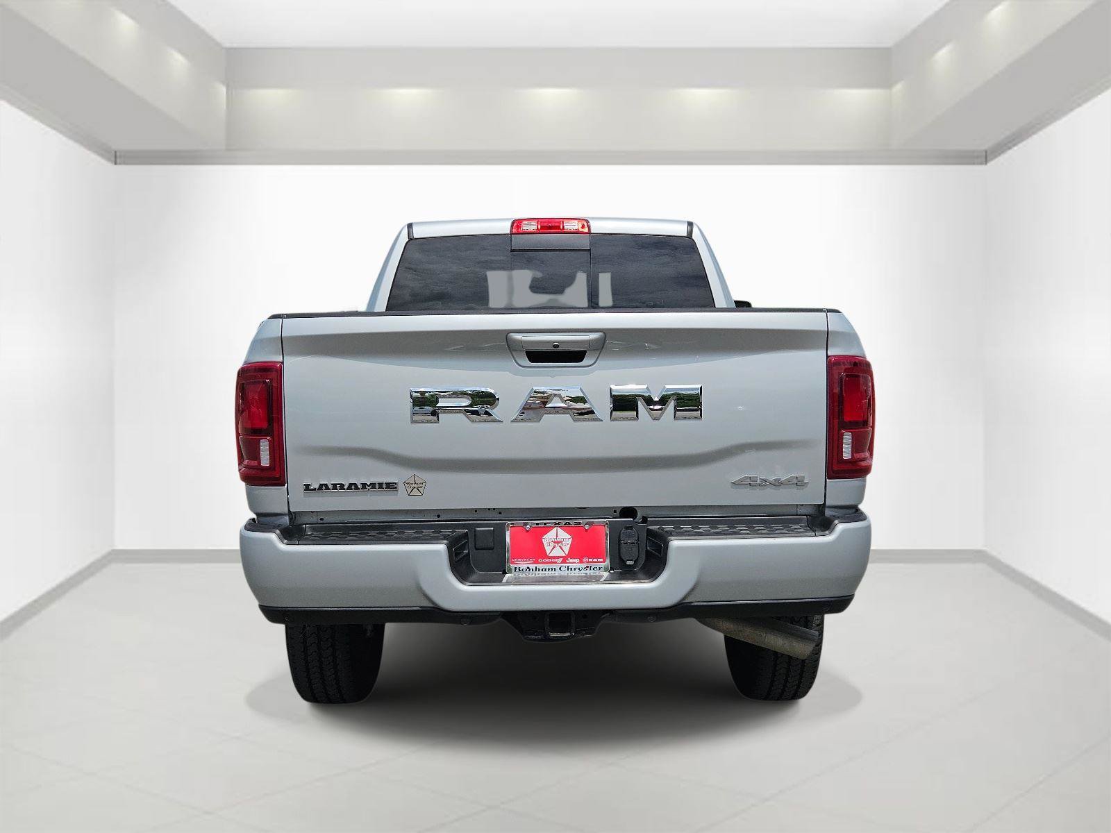 Used 2026 RAM 2500 Laramie AWD/4WD image 5