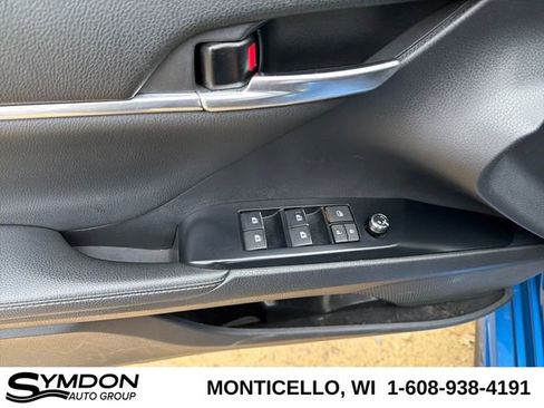Used 2020 Toyota Camry XSE image 14