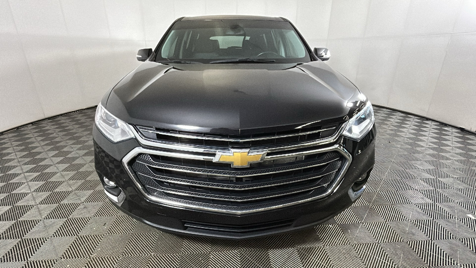 Used 2021 Chevrolet Traverse LT FWD image 8