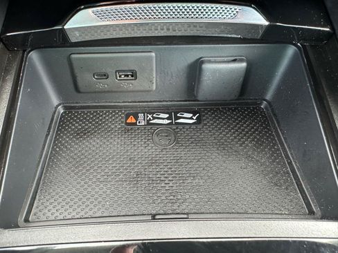 Used 2025 Buick Envision Preferred AWD/4WD image 25