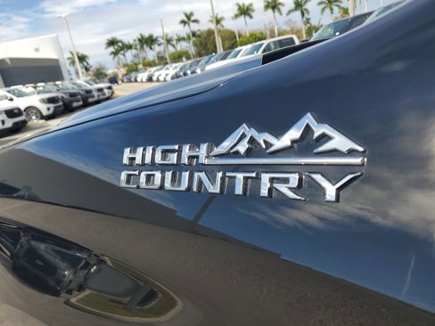 Used 2025 Chevrolet Silverado 1500 High Country w/ High Country Premium Package image 10