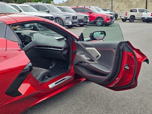 Used 2021 Chevrolet Corvette Stingray Premium Conv w/ Z51 Performance Package RWD image 24