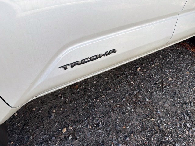 Certified 2025 Toyota Tacoma TRD Sport w/ TRD Sport Upgrade Package AWD/4WD image 4