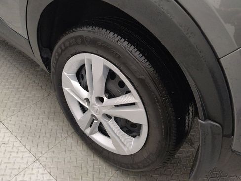 Used 2024 Nissan Kicks S FWD image 31
