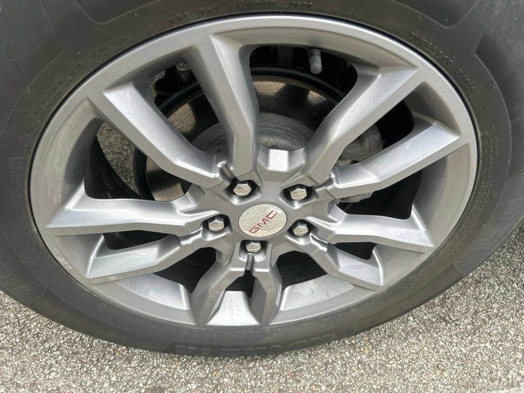 Used 2022 GMC Terrain SLT AWD/4WD image 11