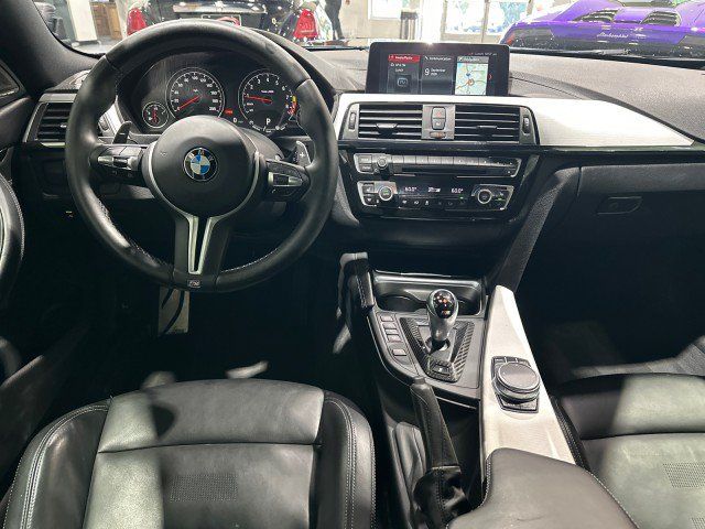 Used 2018 BMW M4 Coupe w/ Competition Package RWD image 46