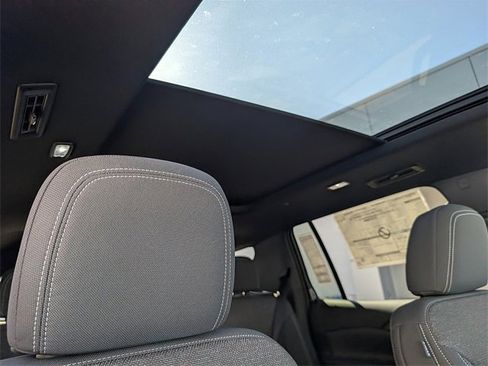 New 2026 Chevrolet Traverse LT w/ Sun and Wheel Package image 12