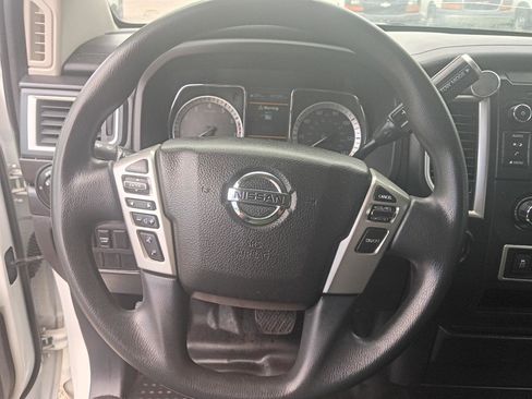 Used 2019 Nissan Titan S w/ S Utility Package RWD image 12