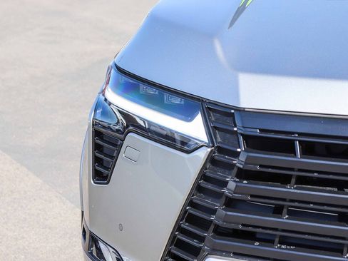 Certified 2026 Lexus GX 550 w/ Cold Area Package AWD/4WD image 11