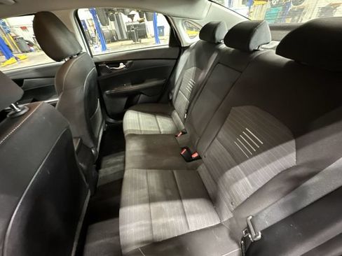 Used 2019 Kia Forte S FWD image 31