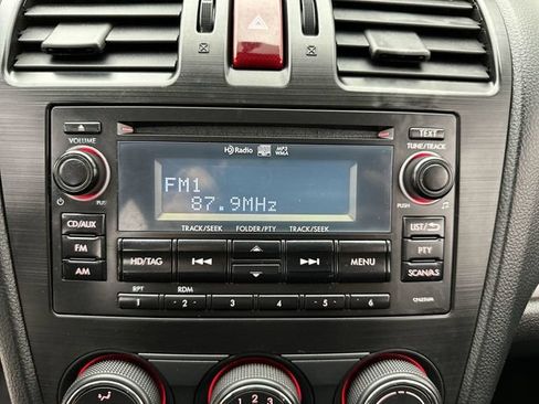 Used 2015 Subaru Forester 2.5i Premium AWD/4WD image 16