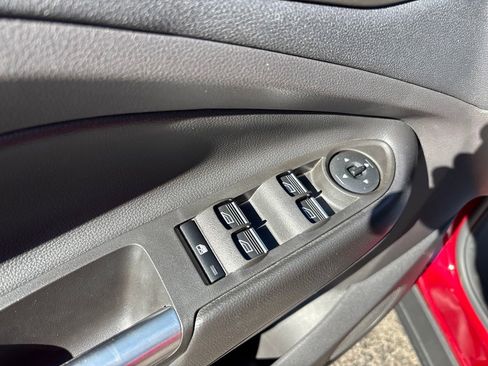 Used 2018 Ford Escape Titanium w/ Ford Safe & Smart Package AWD/4WD image 21