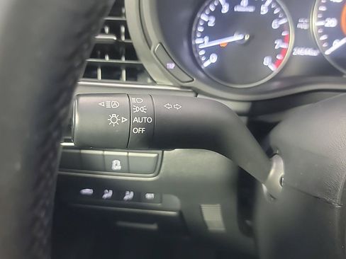 Used 2023 MAZDA MAZDA3 s FWD image 28