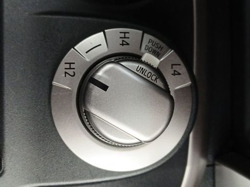 Used 2018 Toyota 4Runner SR5 Premium image 27