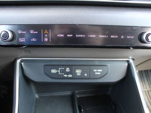 New 2026 Kia Carnival EX FWD image 53