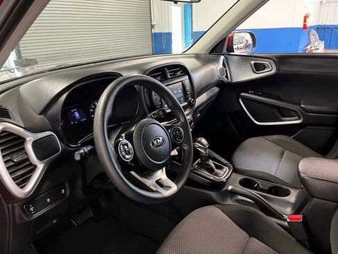 Used 2020 Kia Soul LX FWD image 22