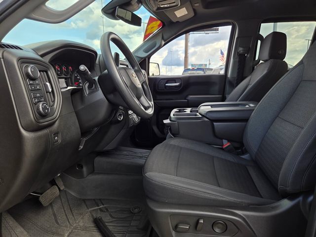 Used 2025 Chevrolet Silverado 1500 Custom w/ LPO, Dark Essentials Package AWD/4WD image 5