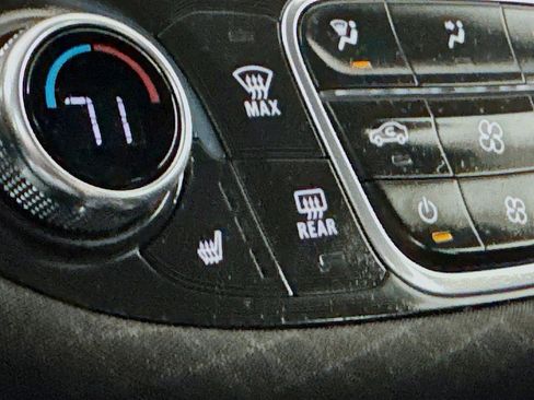 Used 2023 Chevrolet Malibu LT image 20