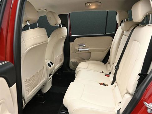 Used 2020 Mercedes-Benz GLB 250 w/ Premium Package image 13